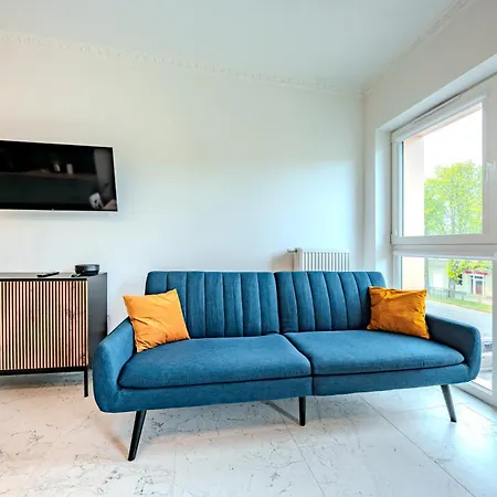 Comfort Plaza 41 *
