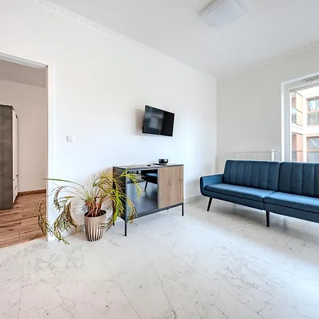 Appartement Comfort Plaza 41 *